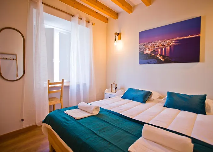 10 De Agosto Гостевой дом 3*