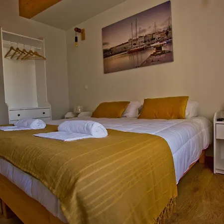 10 De Agosto フィゲイラ・ダ・フォズ