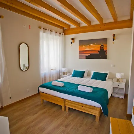 10 De Agosto ゲストハウス 3*