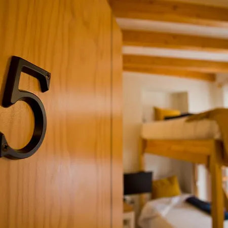 ゲストハウス 10 De Agosto 3*