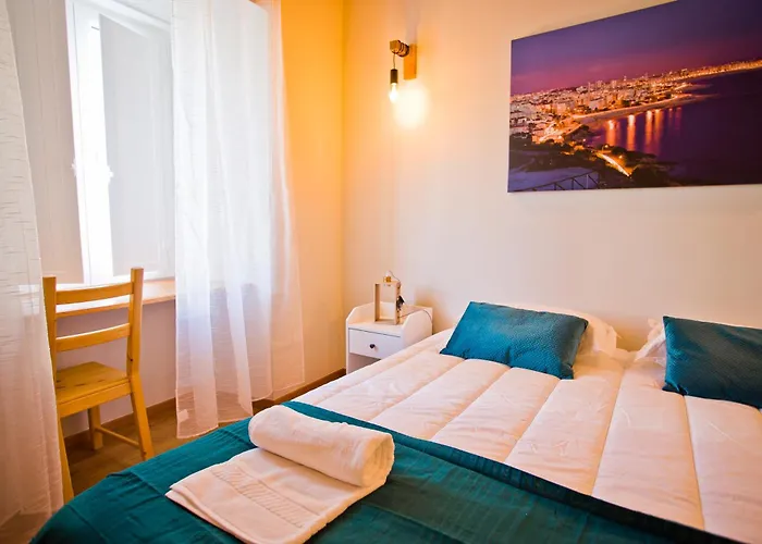 ゲストハウス 10 De Agosto 3*